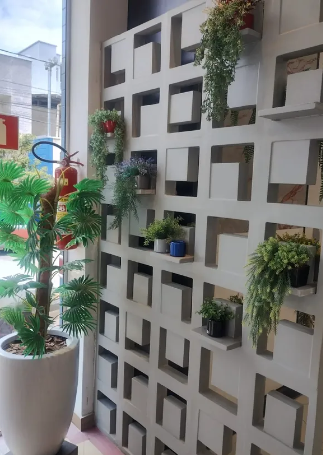 Parede de cobogós decorativos